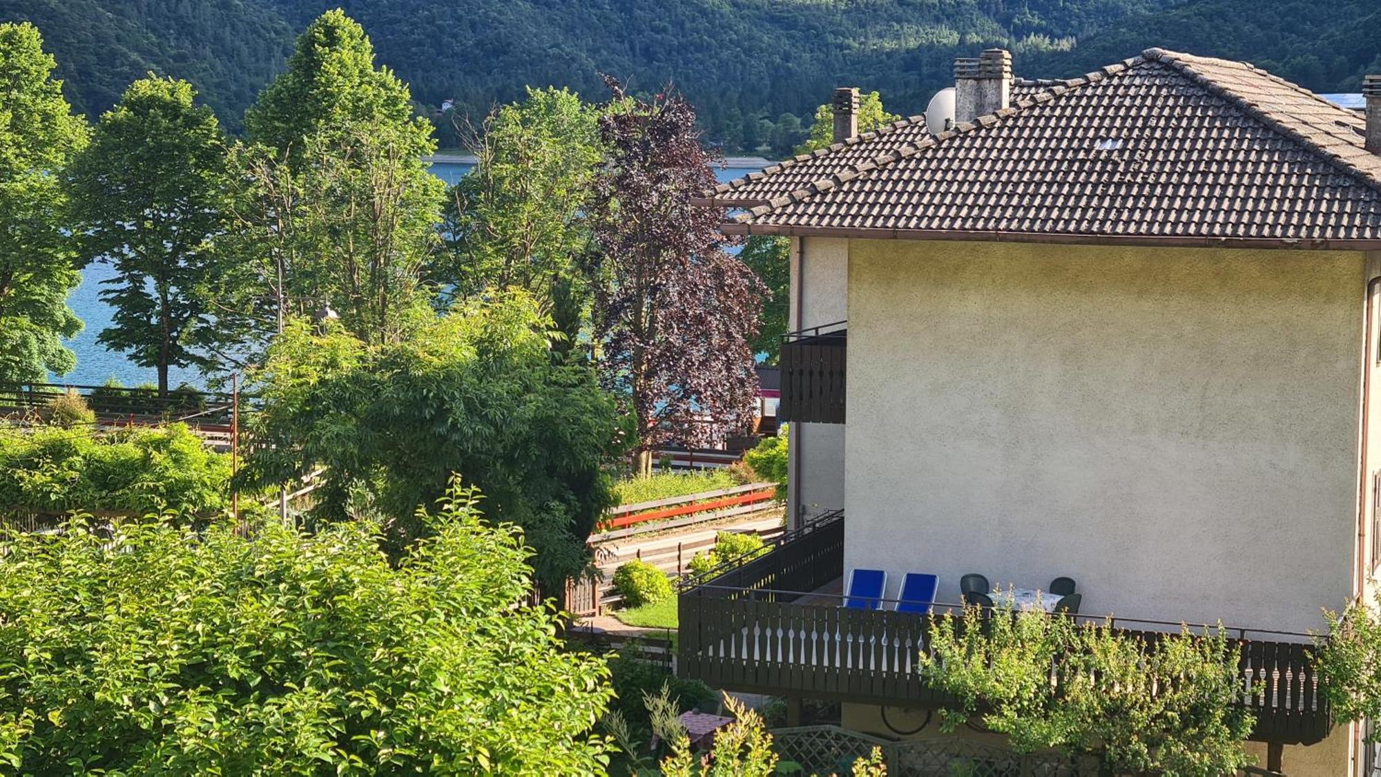 Апартаменти Bioledro Casa Lena Меццолаго Екстер'єр фото